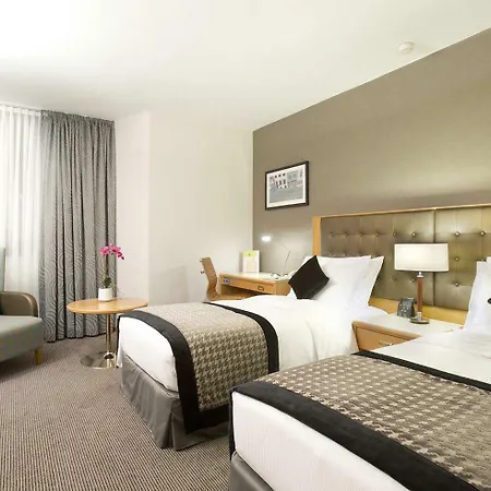 Towneplace By Marriott Airport Hotel