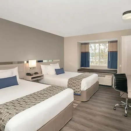 Microtel & By Wyndham Hotel 2*