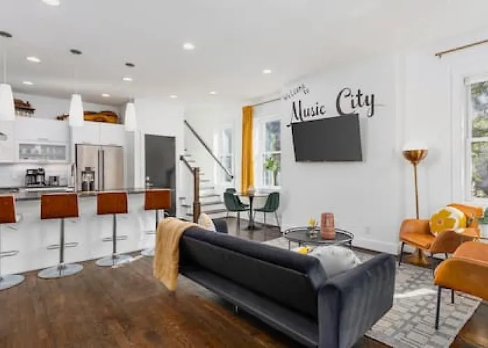 In The Heart Of 12 South & Belmont, 3 Miles To Downtown