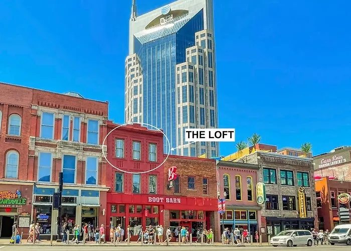 Broadway Penthouse Above Live Music & Bars