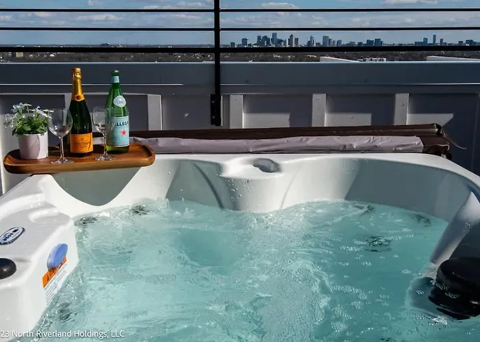 Stylish Nashville Home - Rooftop Deck - Hot Tub