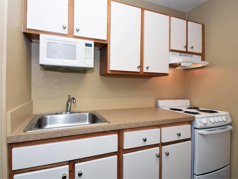 Hotel Homestay Suites
