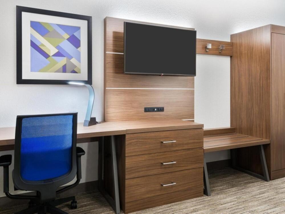 Express & - Metrocenter Downtown By Ihg Nashville