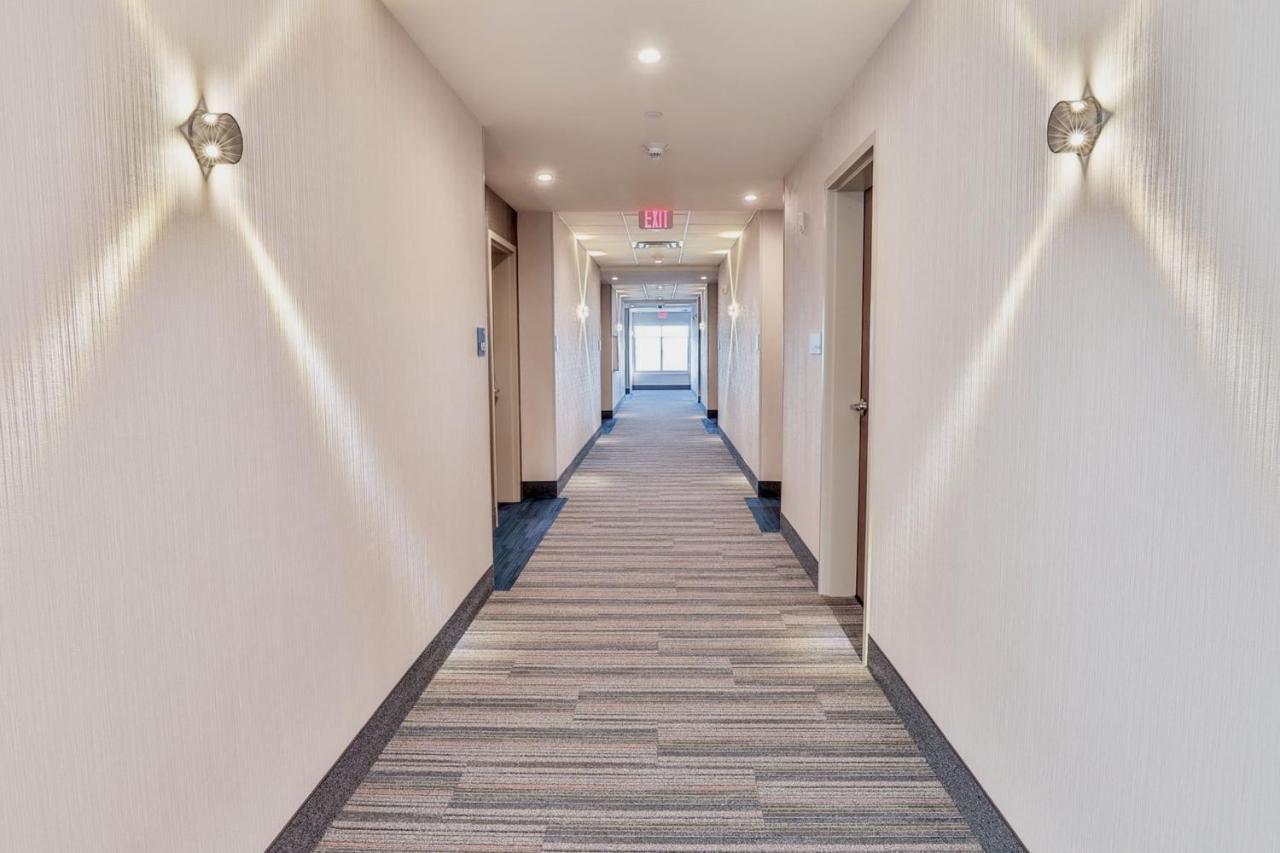 Express & - Metrocenter Downtown By Ihg Hotel