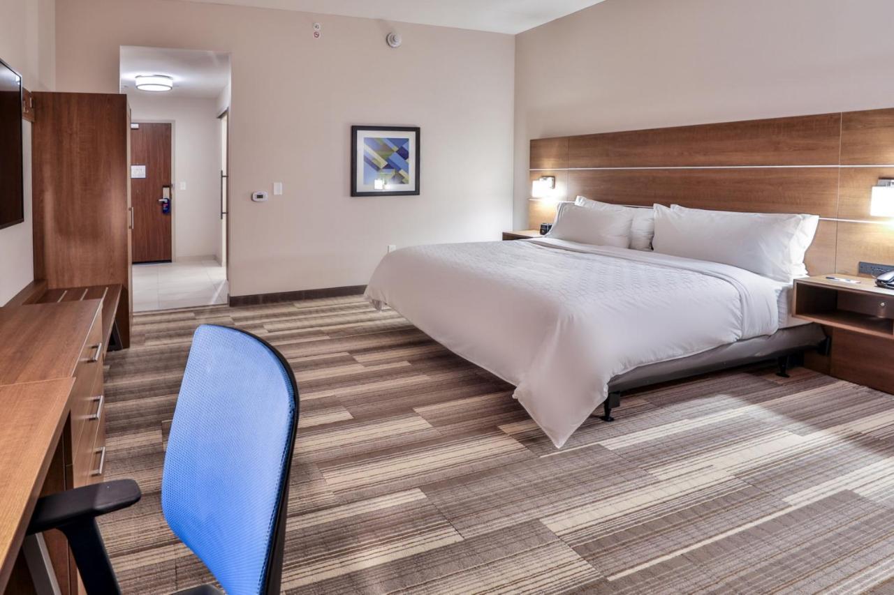 Express & - Metrocenter Downtown By Ihg Hotel