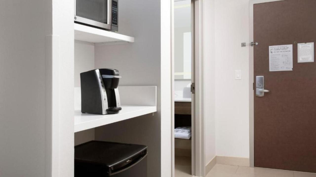 Express & - Metrocenter Downtown By Ihg