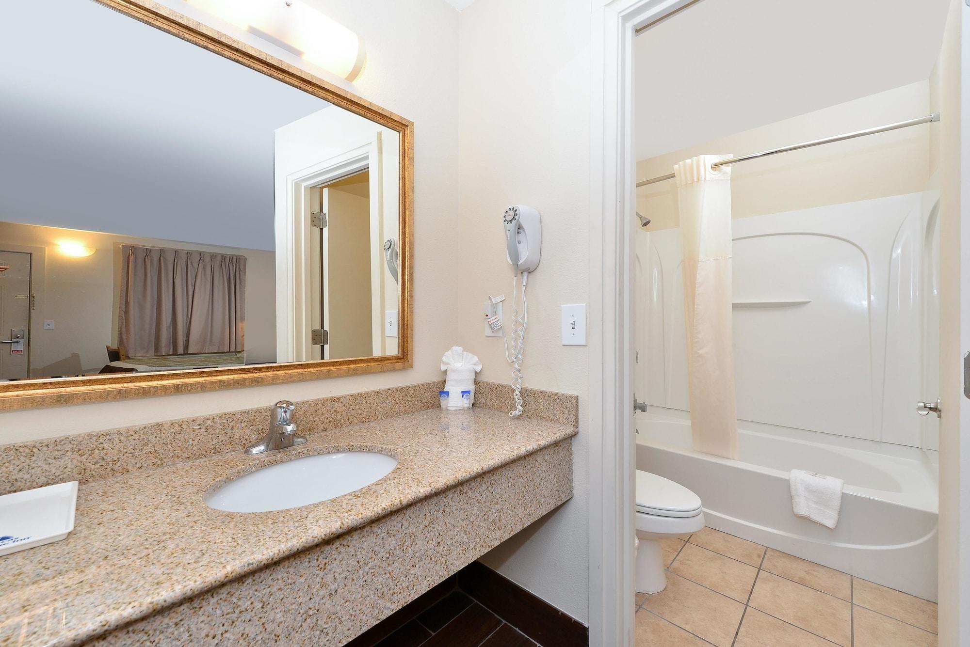 Americas Value Near Downtown 2* Nashville