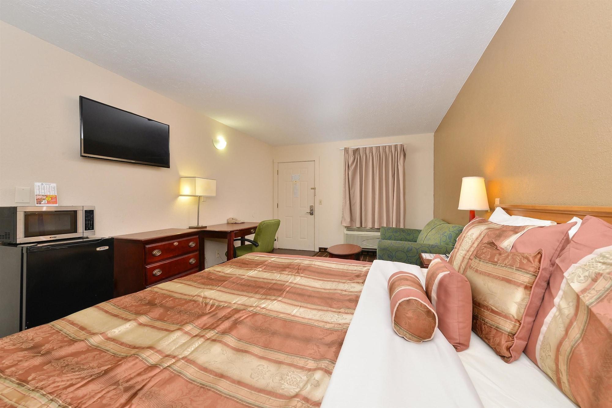 Americas Value Near Downtown 2*