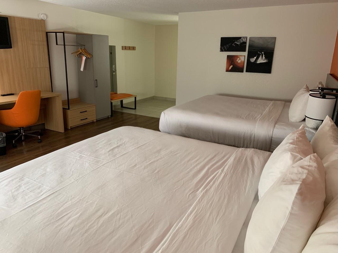 Comfort & Downtown - Stadium Hotel Nashville