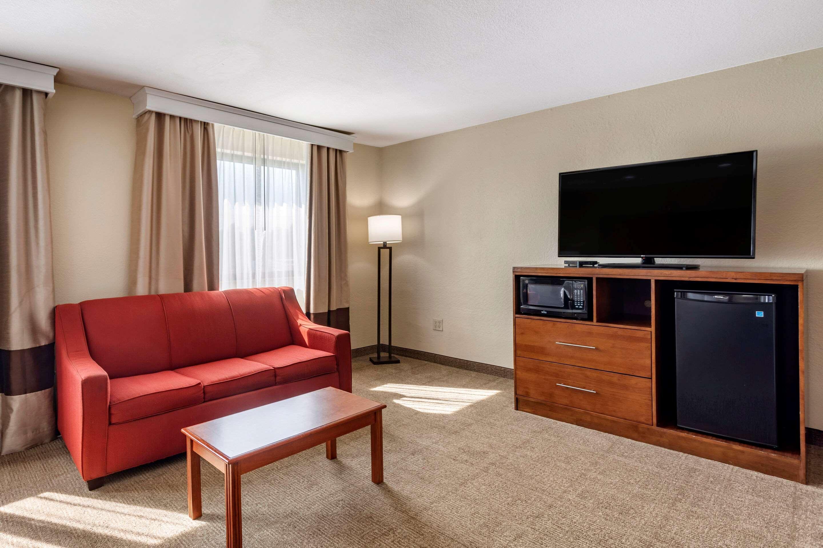 Comfort West Inn