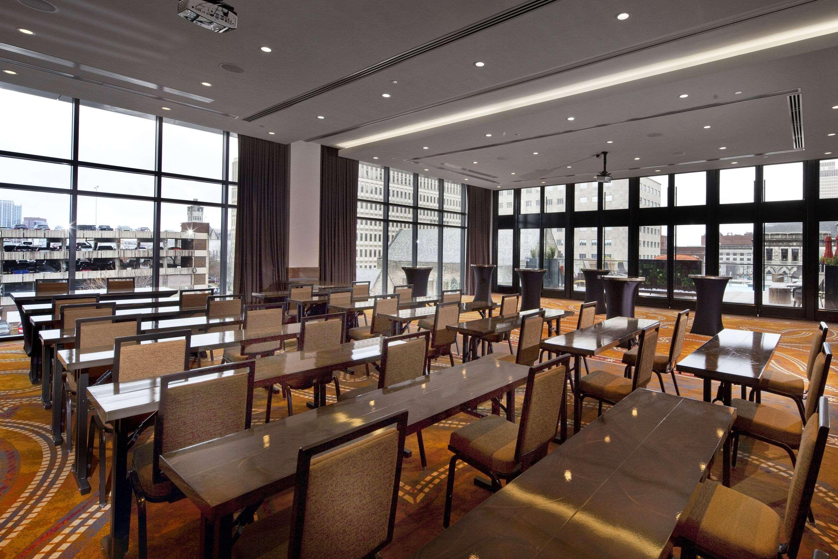 Hotel Cambria Downtown 4*