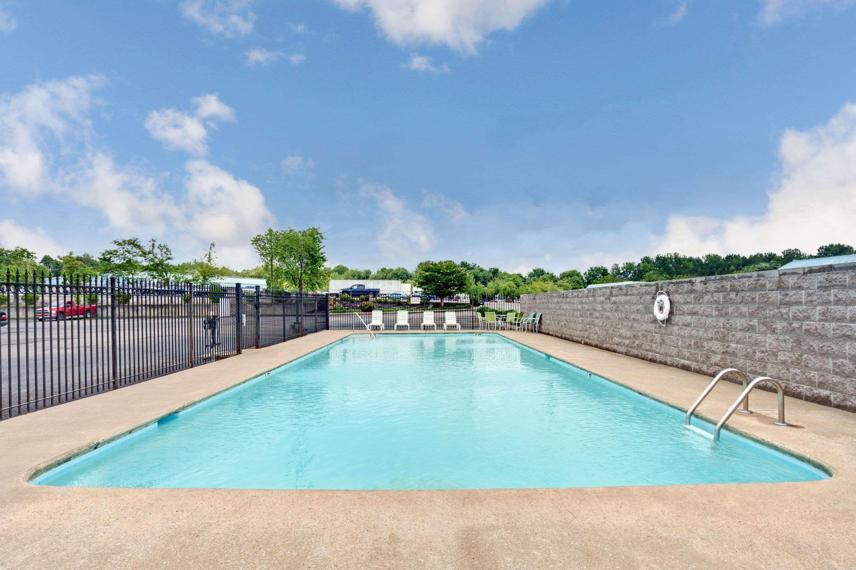 Days By Wyndham Joelton/nashville Hotel Nashville