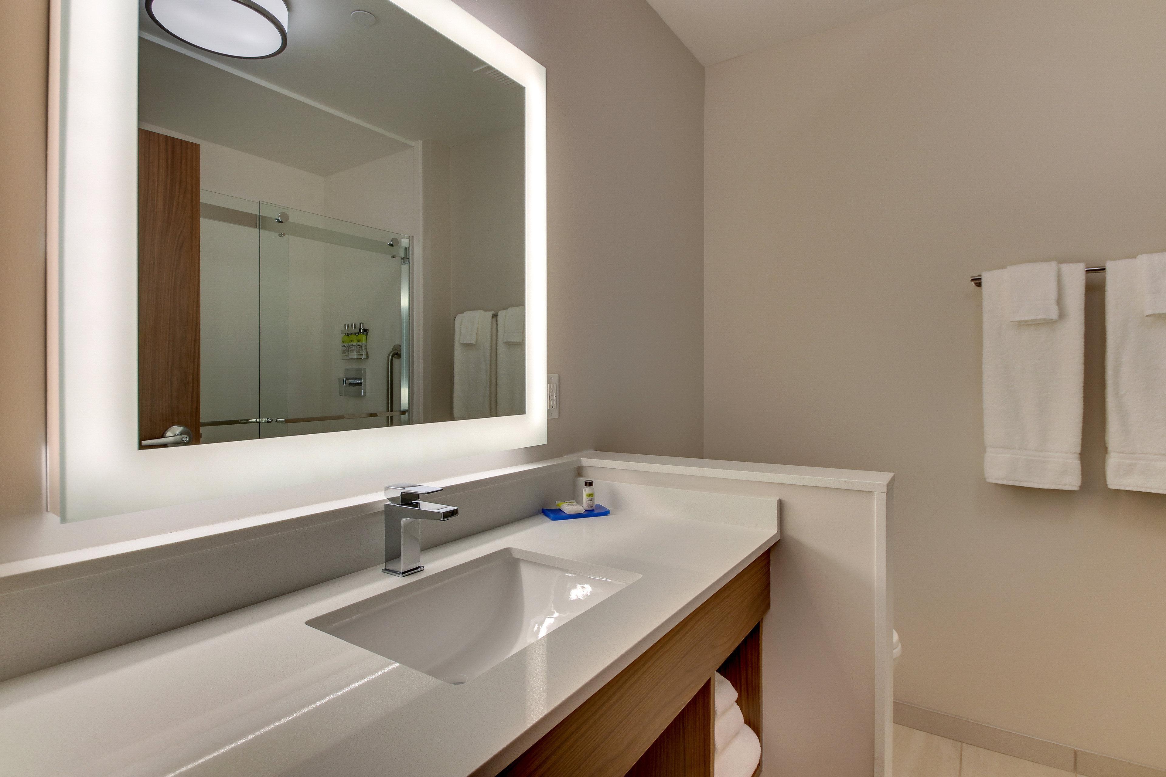 Express & - Metrocenter Downtown By Ihg 3*