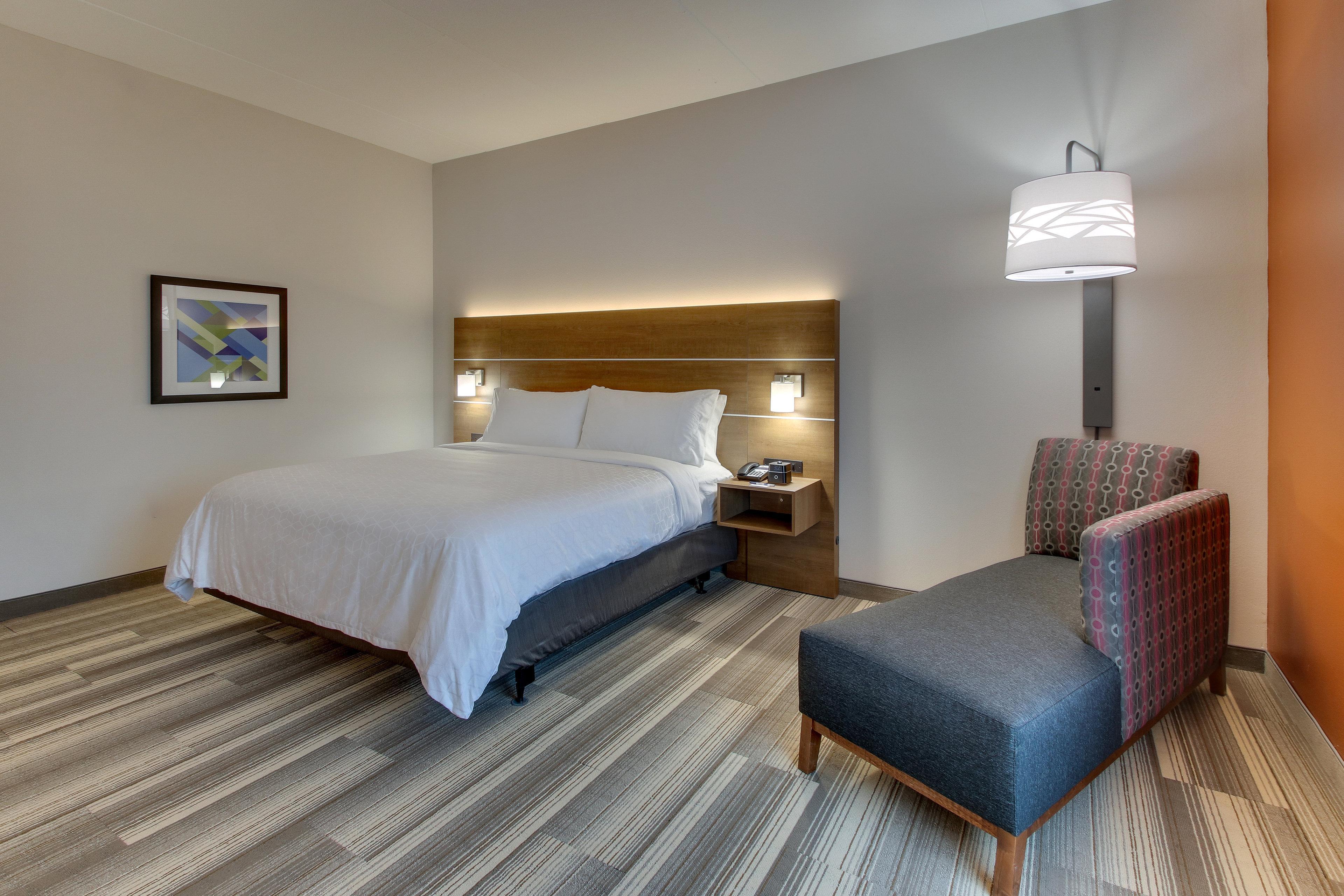 Express & - Metrocenter Downtown By Ihg Hotel