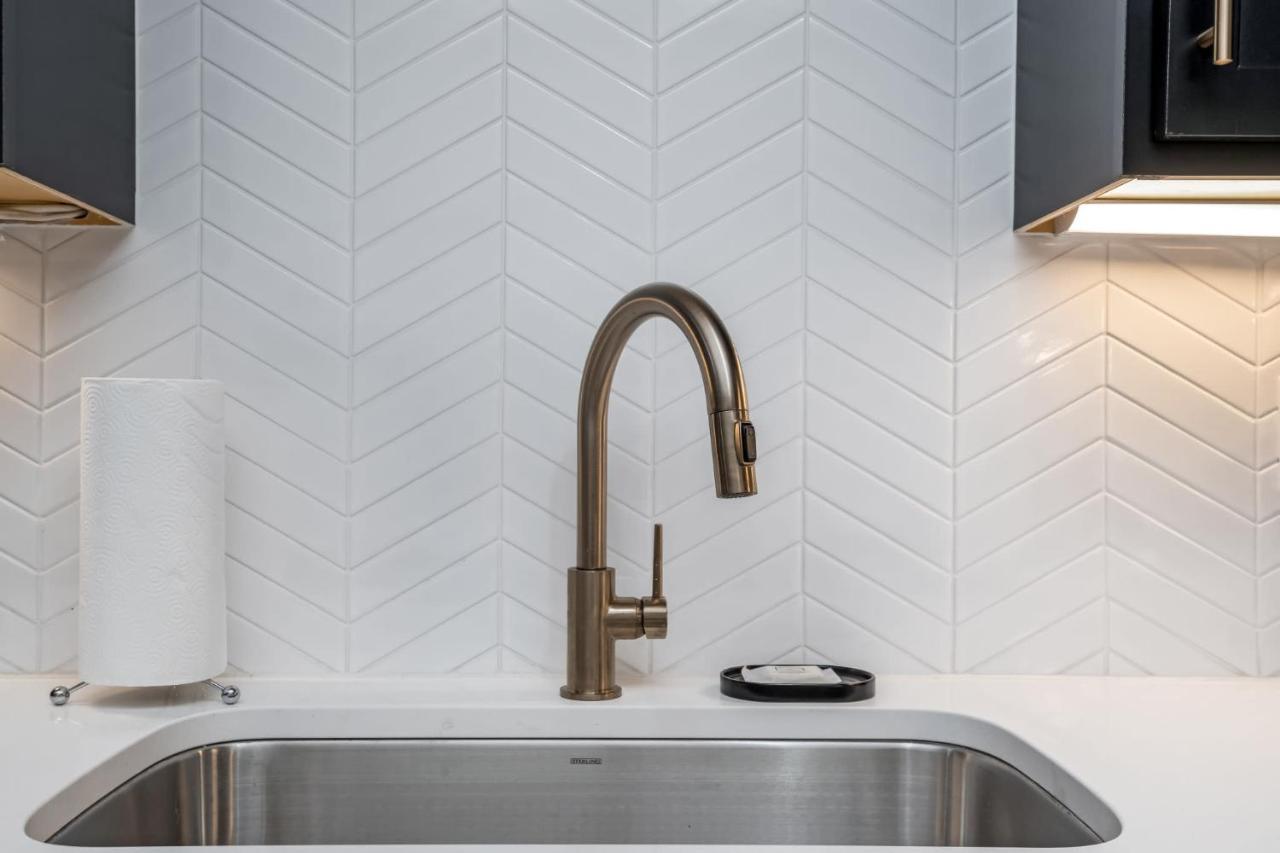 Apartment Abode - Germantown