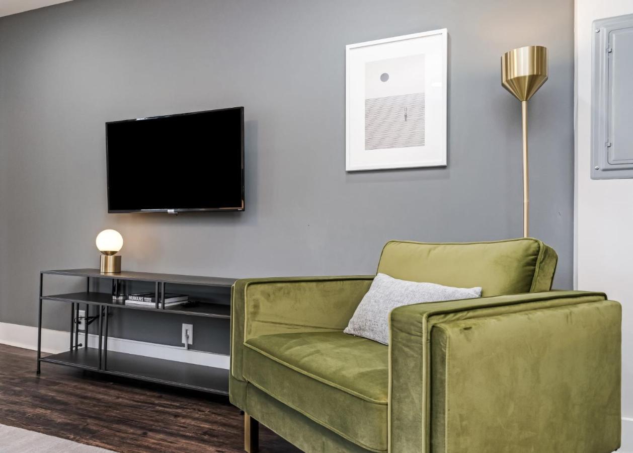 Abode - Germantown Apartment *