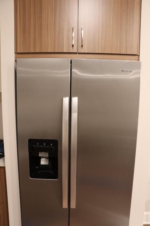 Apartment Palatial Abode With Downtown View & Free Parking