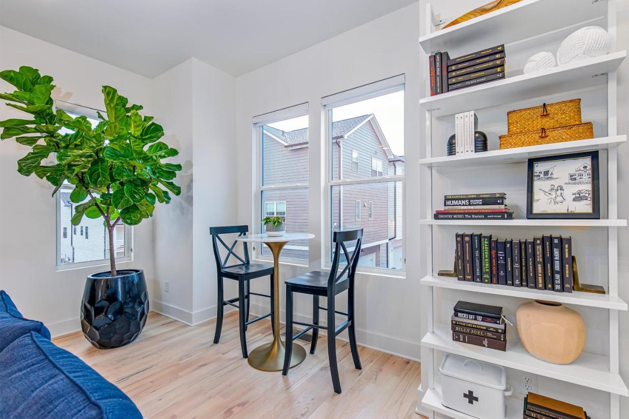 Park West 7 * Nashville