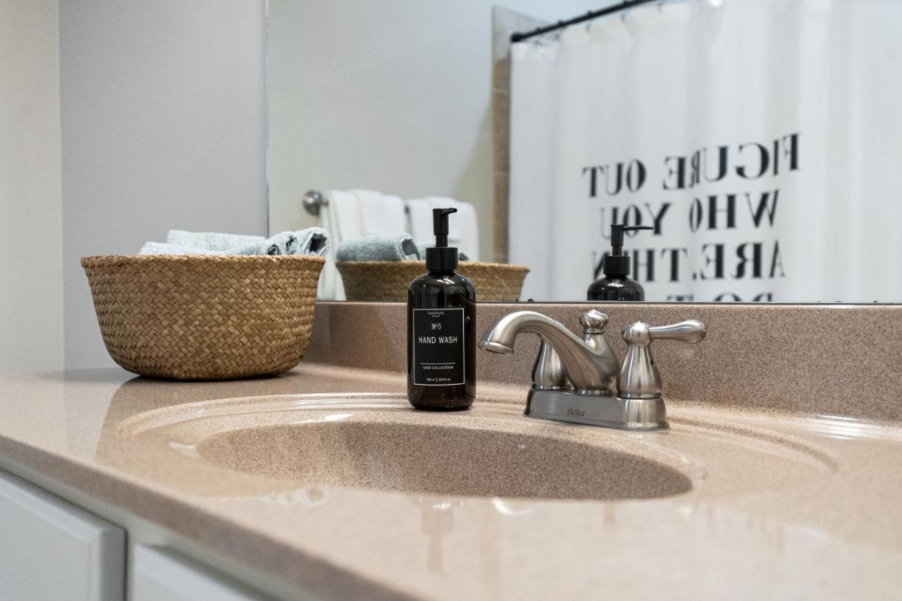 Apartment Stunning Minutes From Broadway Nashville