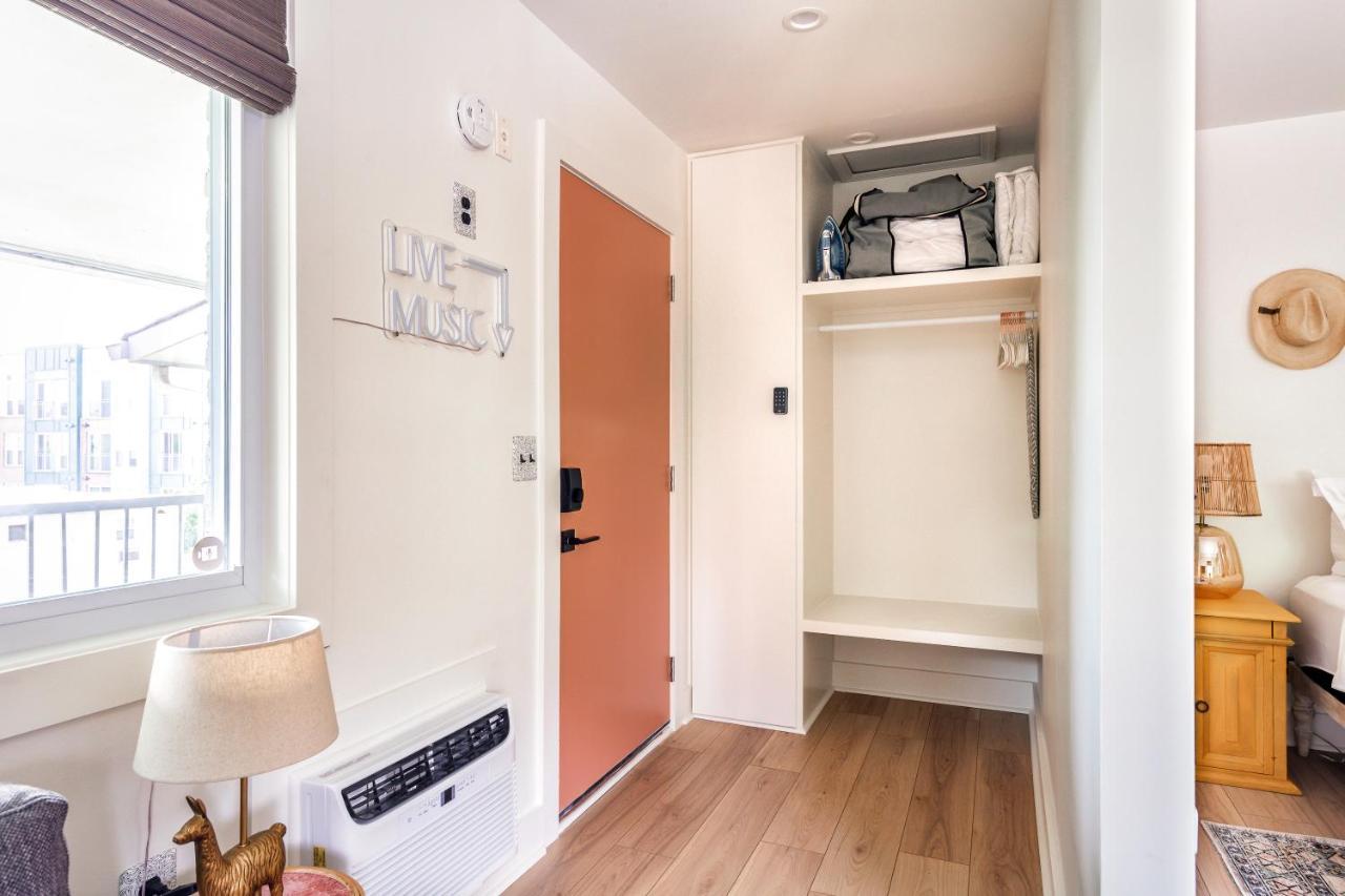 Apartment Southbound - Lonestar