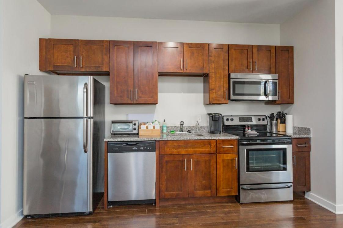 Cozysuites Music Row Spacious 2br With Free Parking 10