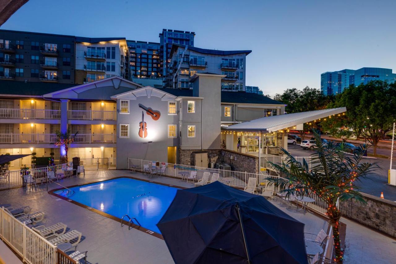 Comfort Downtown - Music Center 4* Nashville