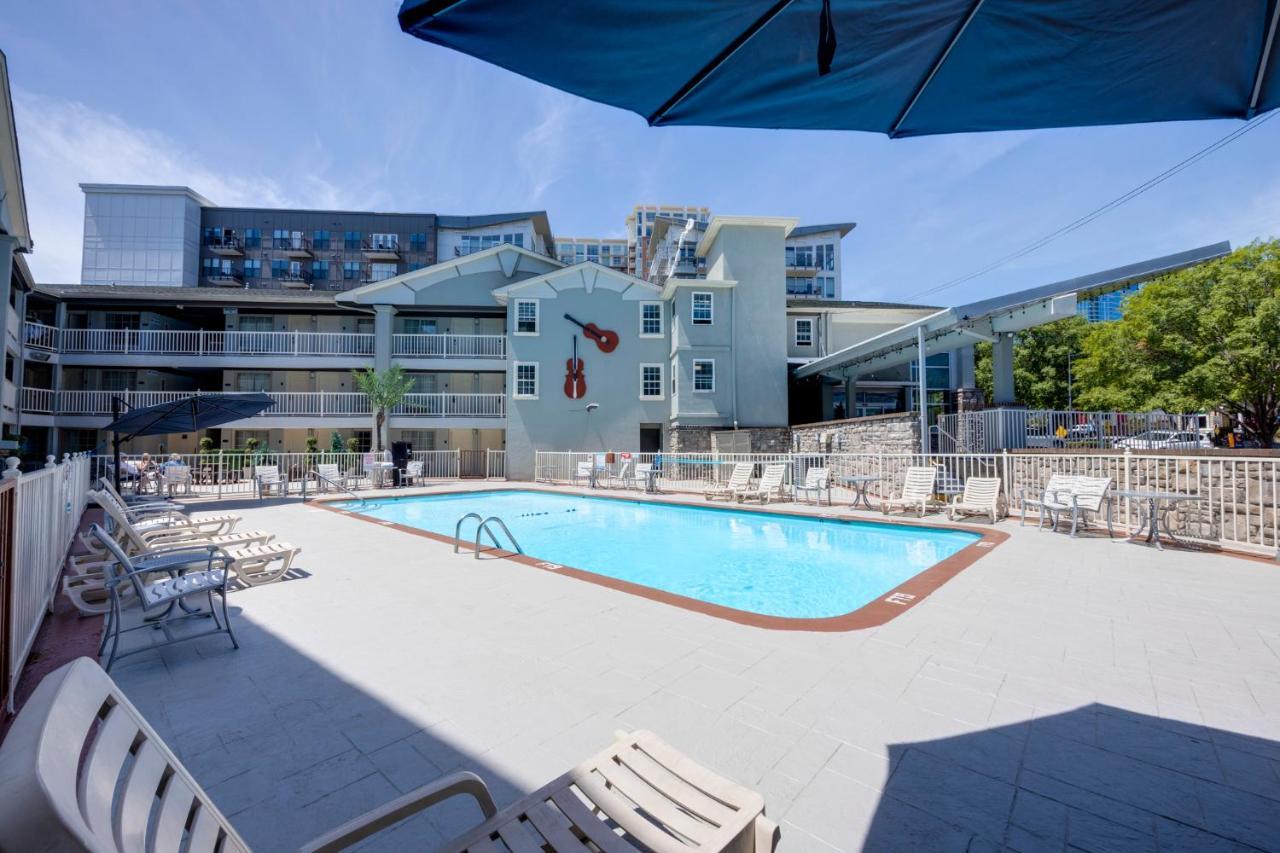 Comfort Downtown - Music Center