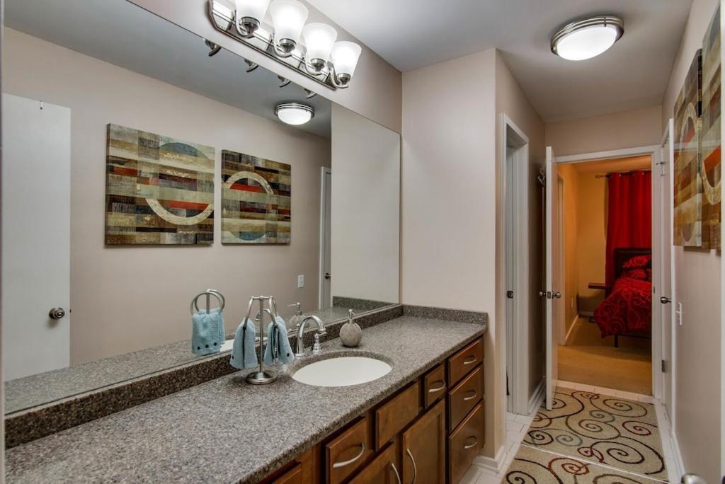 Heart Of Downtown/walk To Broadway & The Action/bars/music Venues/honky Tonks! *