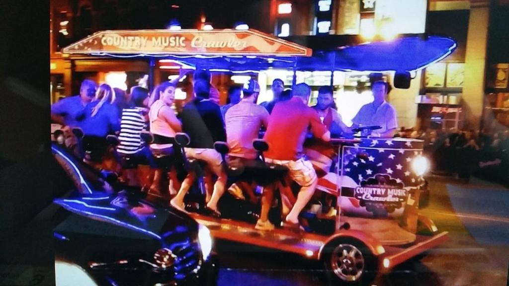 Apartment Heart Of Downtown/walk To Broadway & The Action/bars/music Venues/honky Tonks!