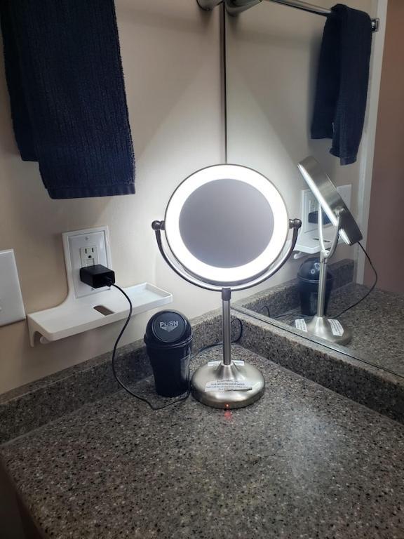 Heart Of Downtown/walk To Broadway & The Action/bars/music Venues/honky Tonks! *