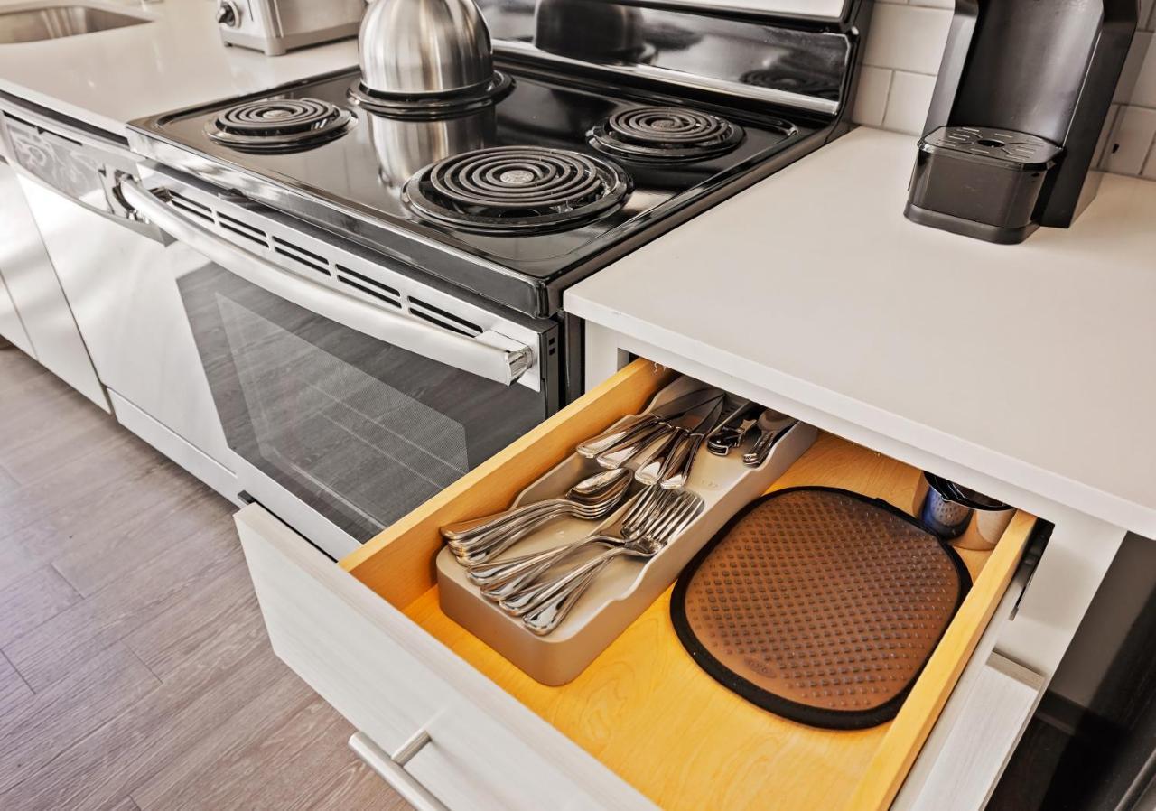 Placemakr Premier Sobro