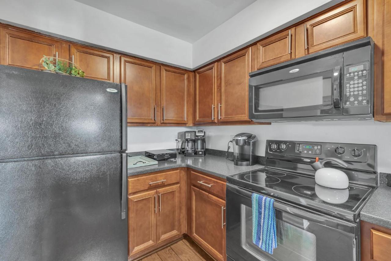 Nash Star Private - 2bed, 2bath, Sleep 6, 25 Min Walk To Broadway And Attractions, Pool, Gym