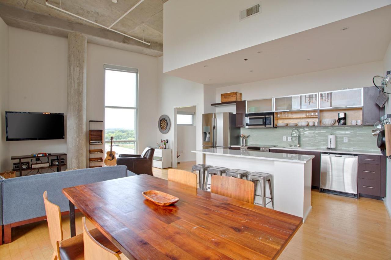 Luxe Two Bedroom Penthouse With Skyline Views, Internet, Gym Holiday home Nashville