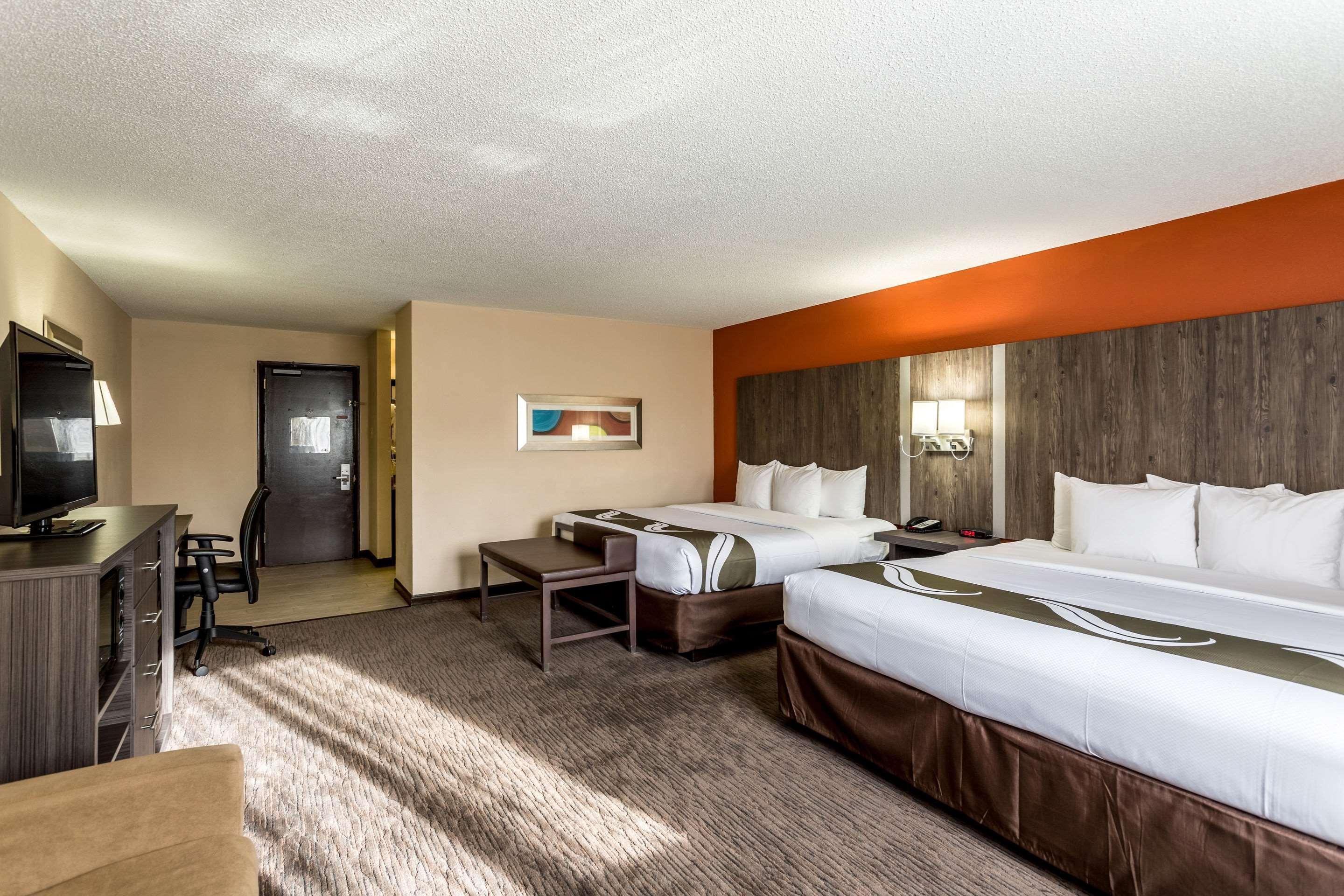 Comfort & Downtown - Stadium Hotel