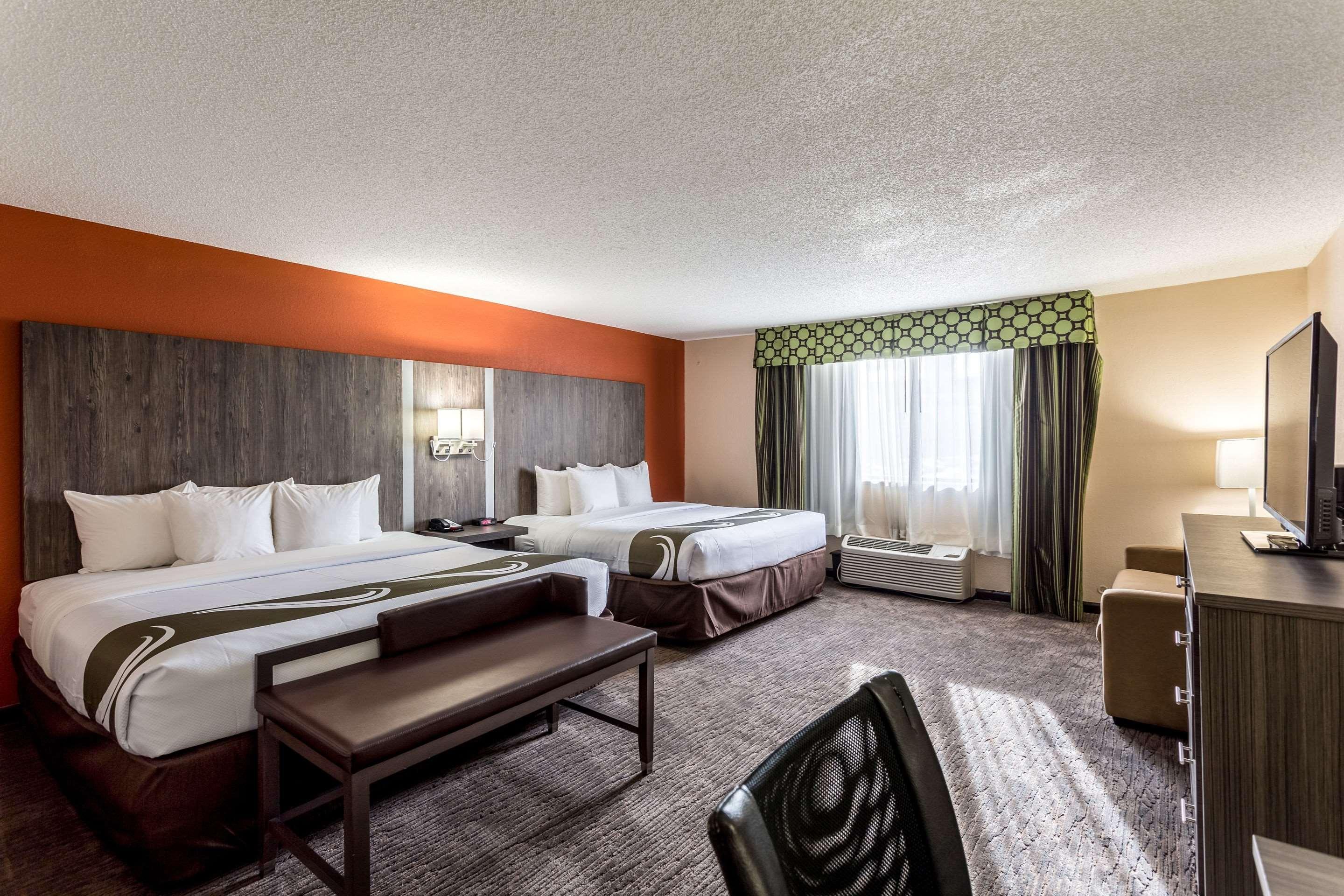 Comfort & Downtown - Stadium Hotel