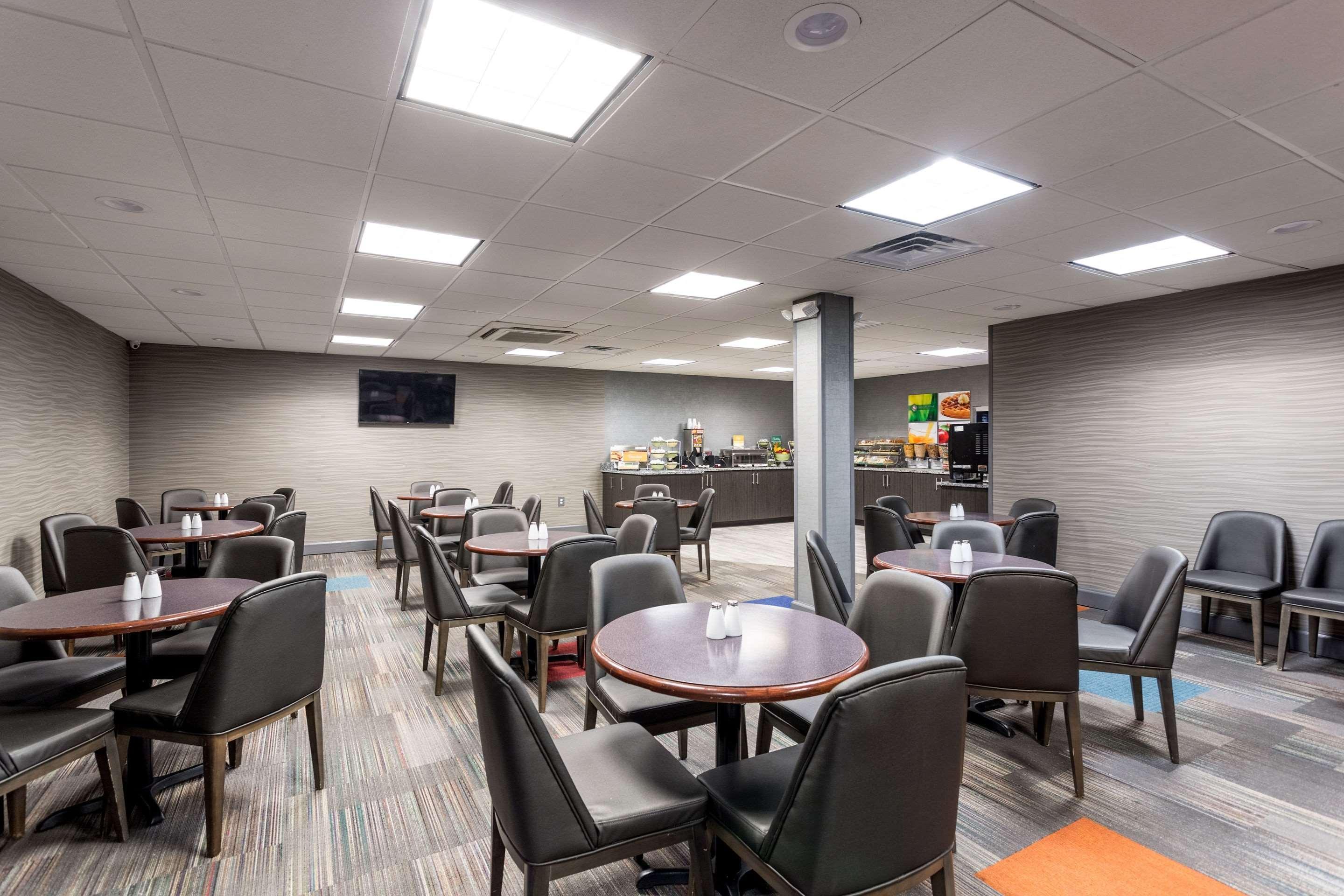 Comfort & Downtown - Stadium Hotel
