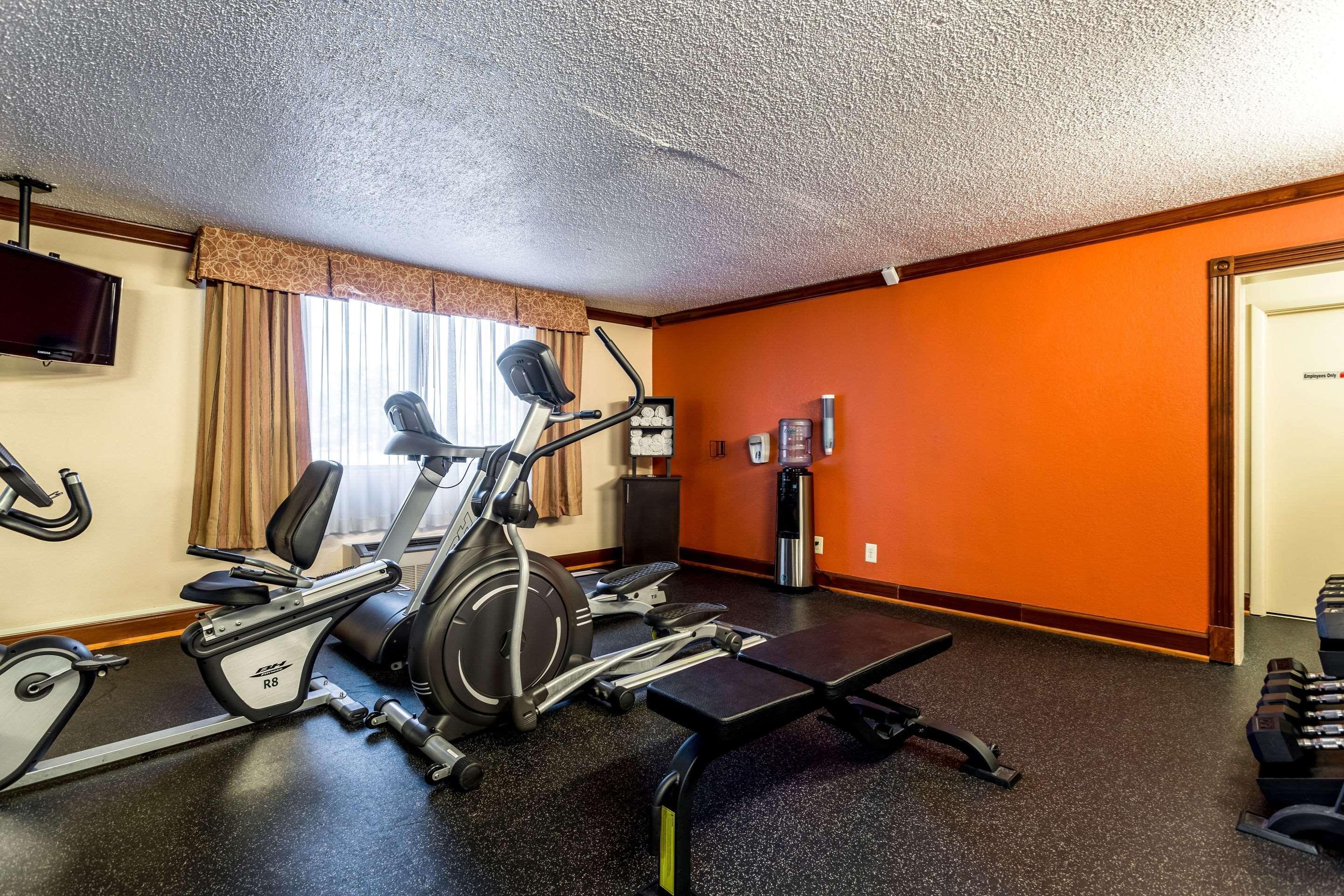 Comfort & Downtown - Stadium Hotel 2*