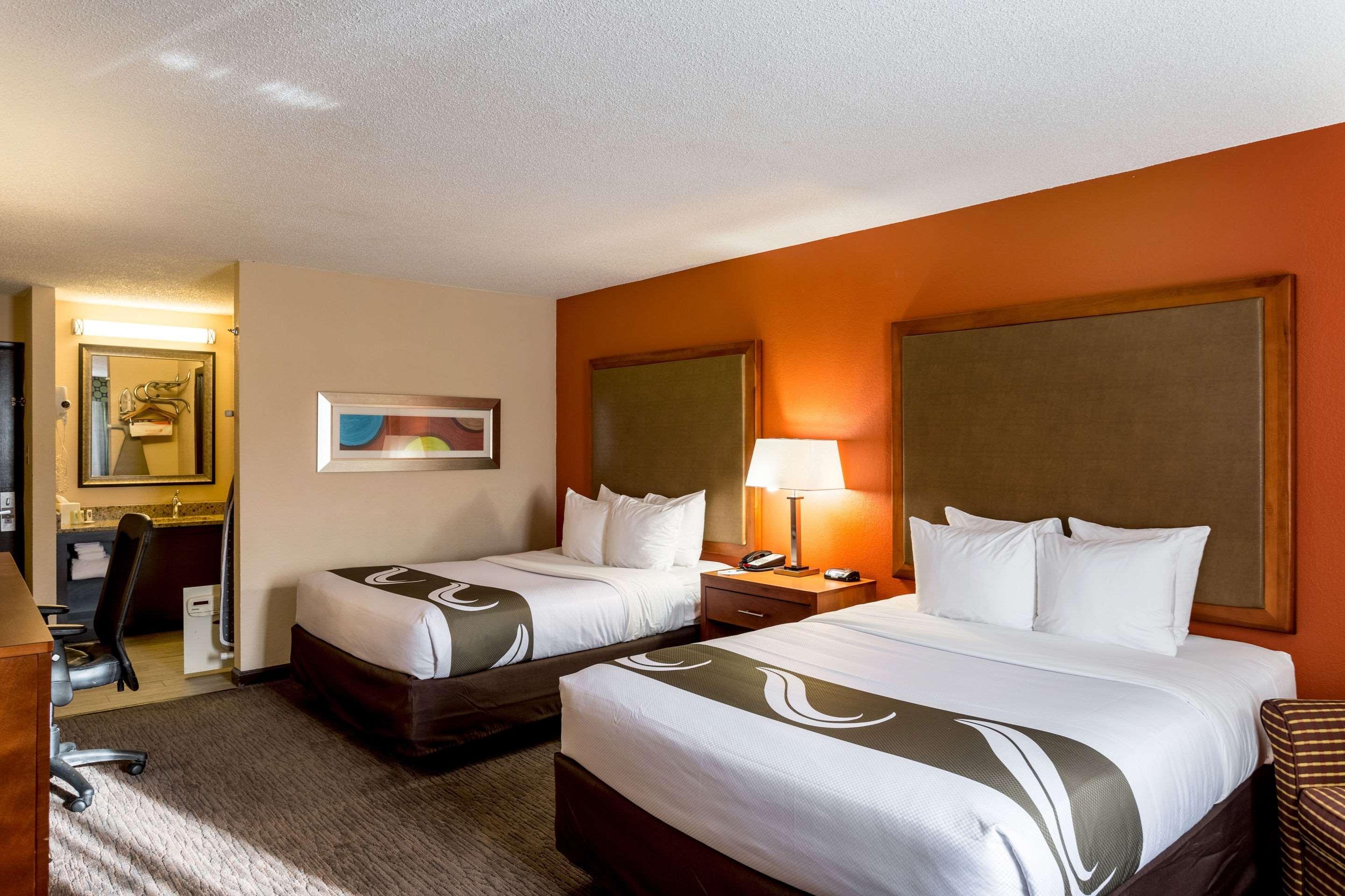 Hotel Comfort & Downtown - Stadium 2*