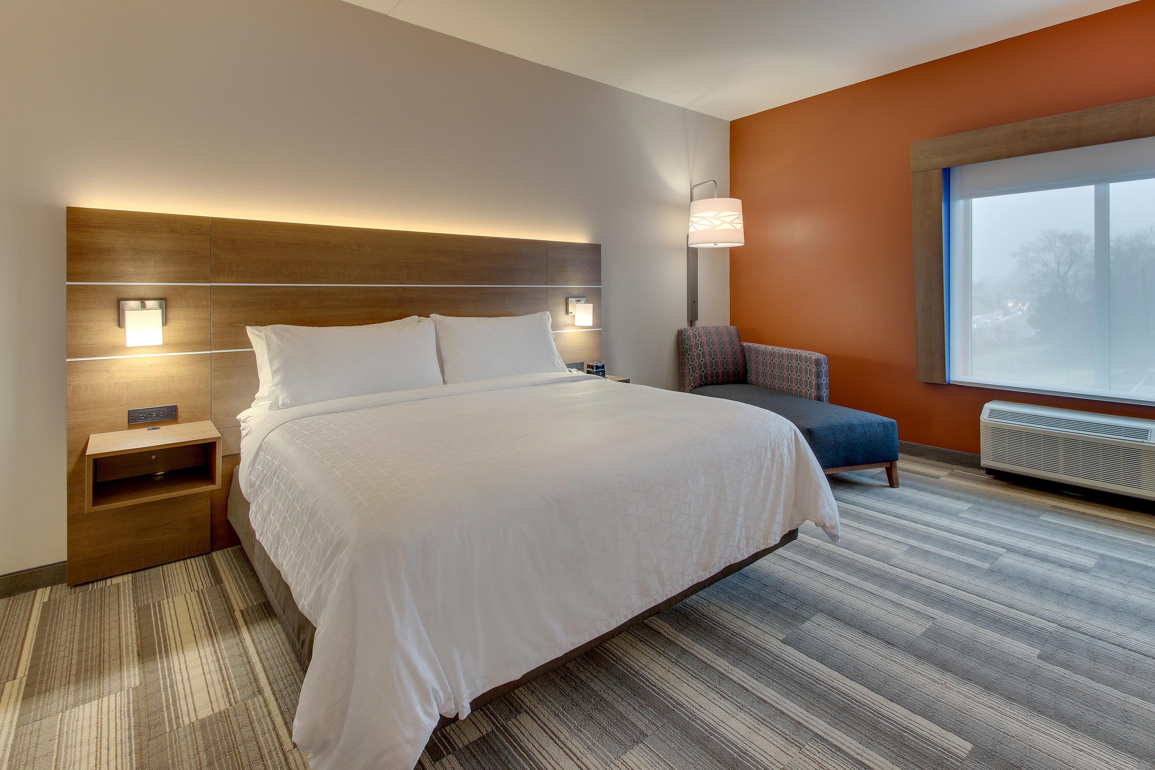 Express & - Metrocenter Downtown By Ihg Hotel Nashville