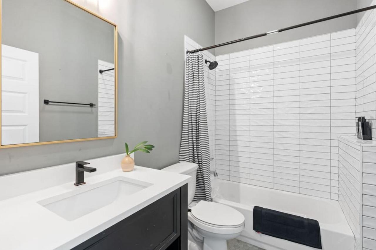 Stunning Spacious 6 Beds, 2 Bedroom In Walkable Area Nashville