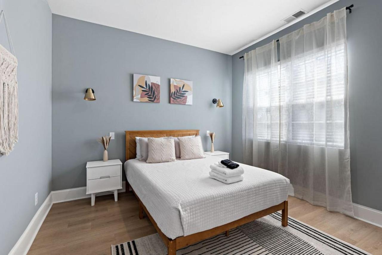 Hip New Near Broadway And Trendy East Nash With 5 Beds * Nashville