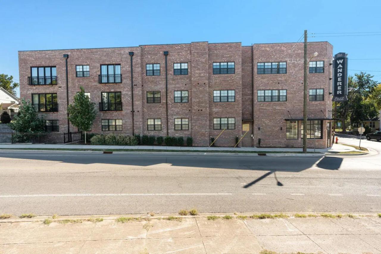 Chic 5 Bed, 2 Bedroom Free Parking - 3 Miles To Broadway Apartment Nashville