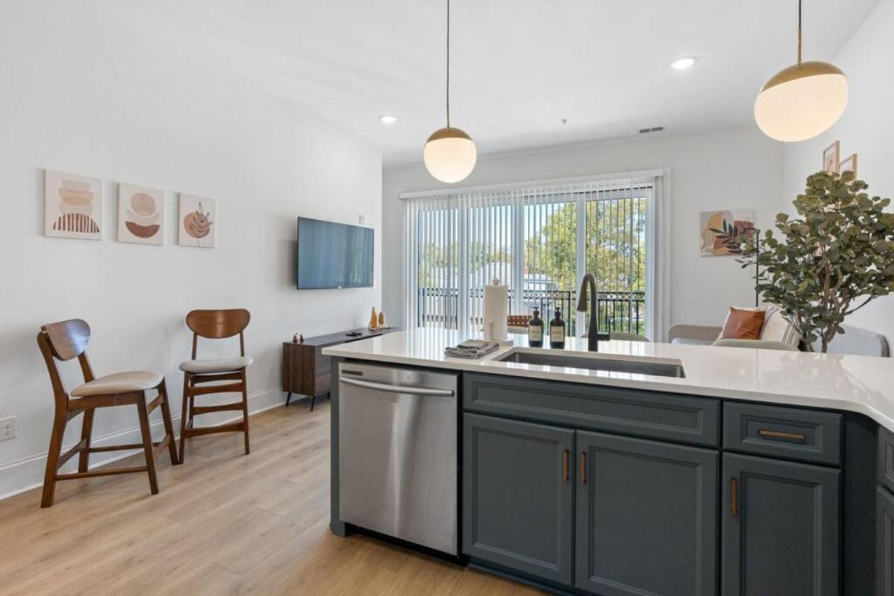 Apartment Stunning Spacious 6 Beds, 2 Bedroom In Walkable Area