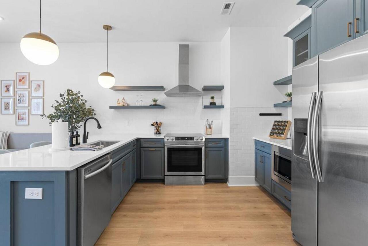 Apartment Stunning Spacious 6 Beds, 2 Bedroom In Walkable Area
