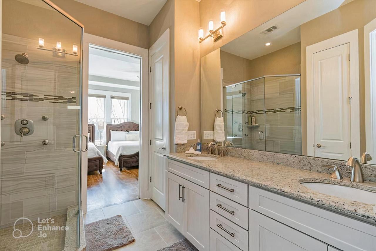 Holiday home Glitz & Guitars I Stylish 3br With Rooftop Hot Tub In East Nashville