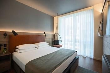 Hotel Moxy Vanderbilt Area 4*