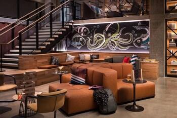 Hotel Moxy Vanderbilt Area 4*