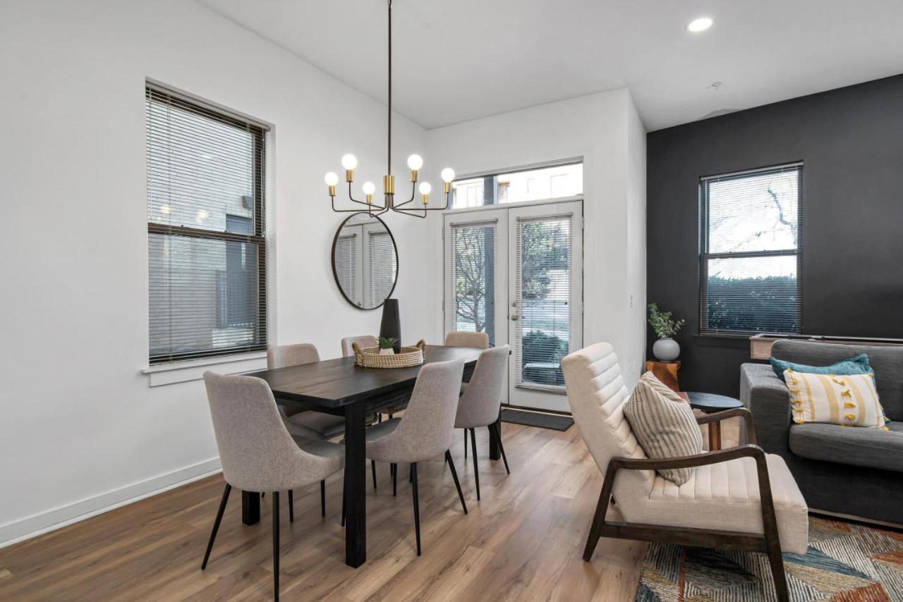 Holiday home Walk To Vanderbilt And Belmont - Shuffle Board And Free Parking