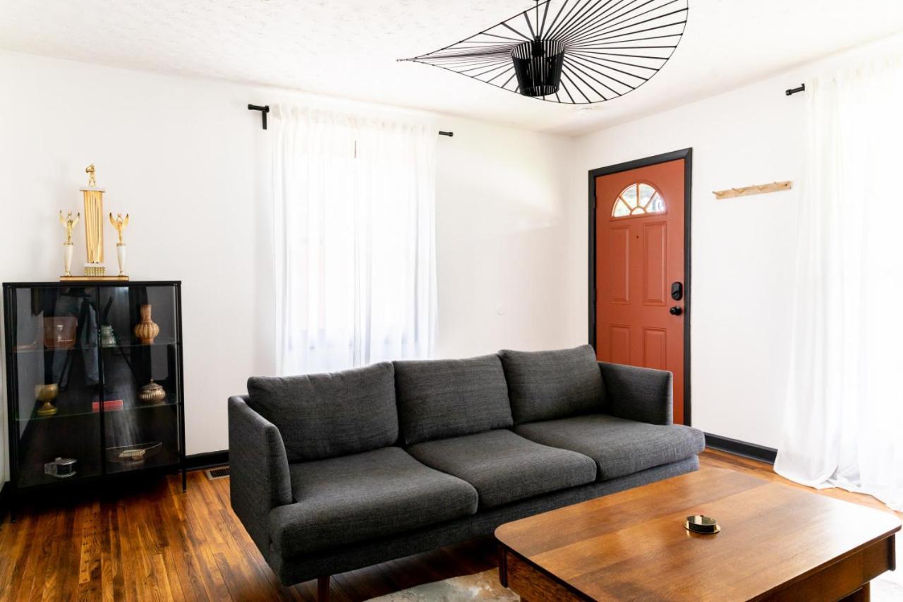 Mid-century Modern Near Downtown With Free Parking Nashville
