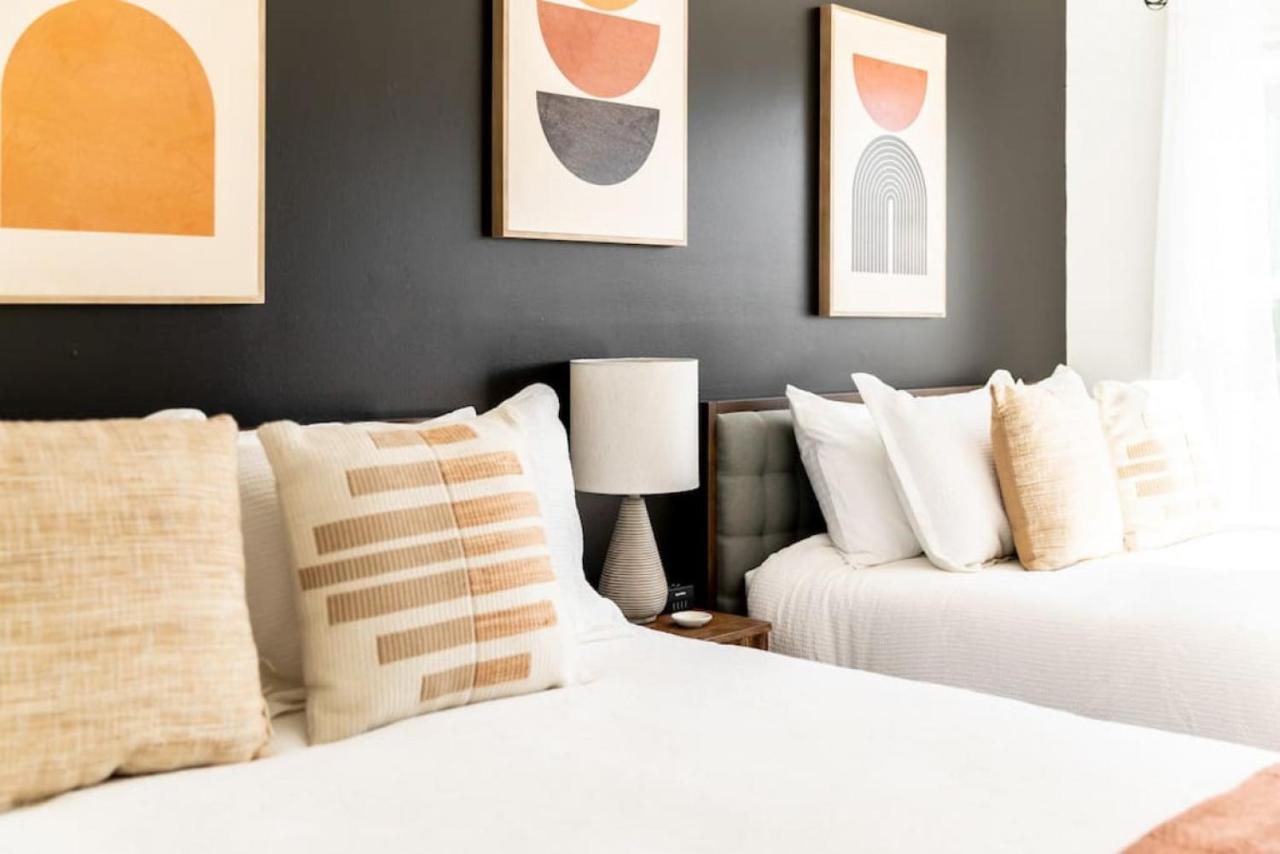 Stylish Downtown 3 Beds, 1 Bedroom With Private Patio, Parking Nashville